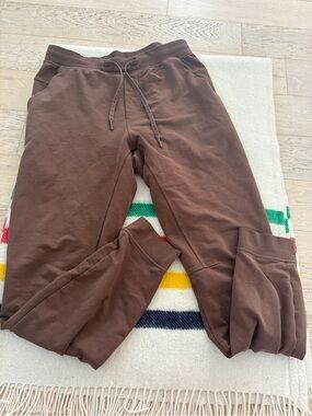 lululemon athletica Men's Chocolate Brown Jogger Sweatpants
